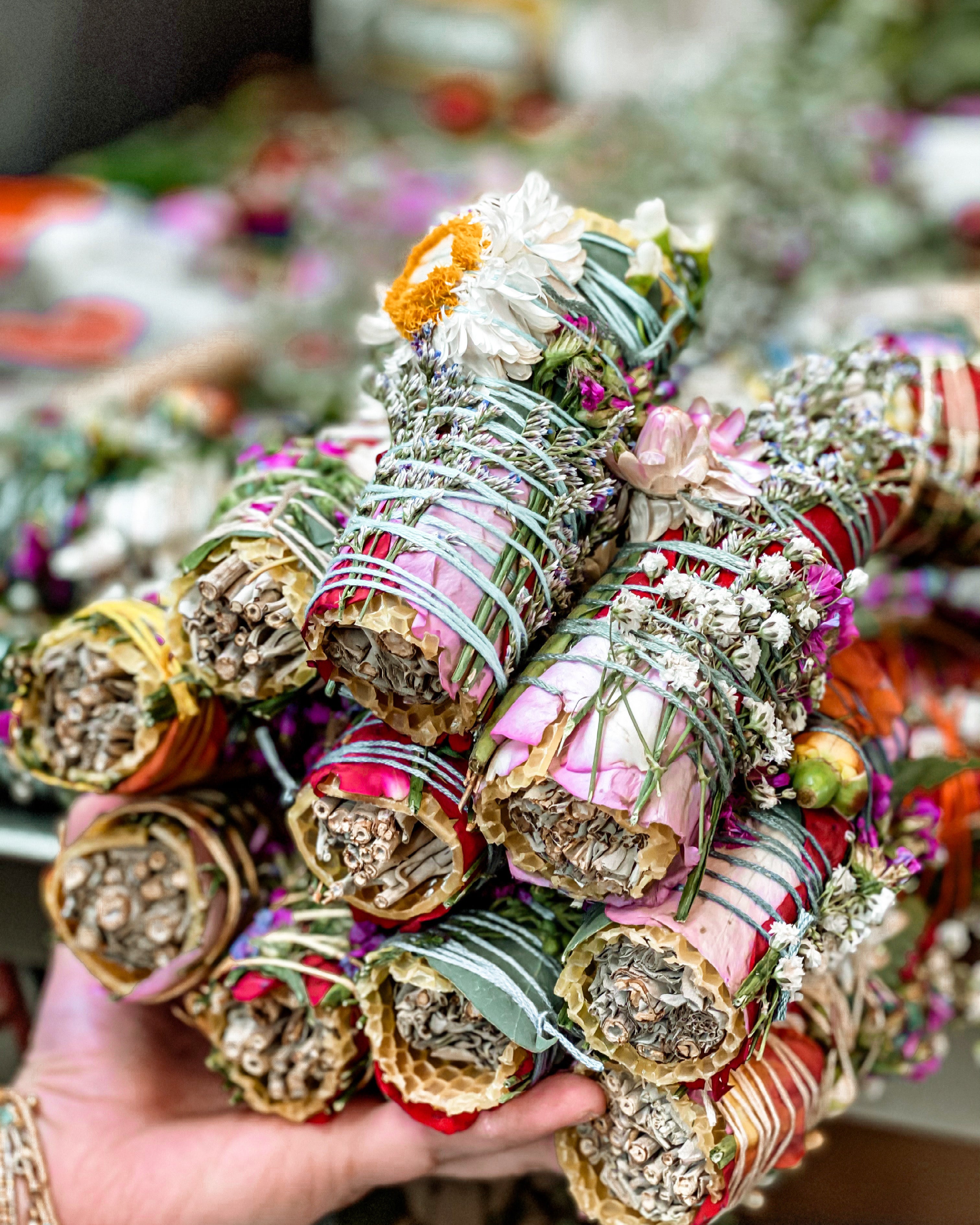 Sage & Heal Bee’s Sneeze Herbal Torch, 4”